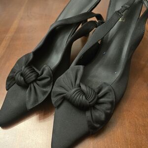 Elegant Black Women's Shoes with Bow Detail